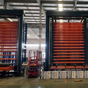 Loading/unloading system for fiber laser