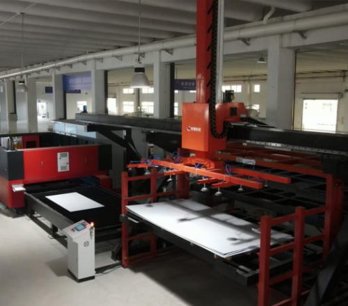 Automatic sheet metal loading and unloading system