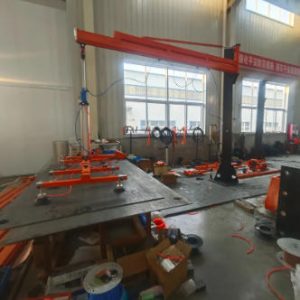 Pneumatic cantilever loading manipulator
