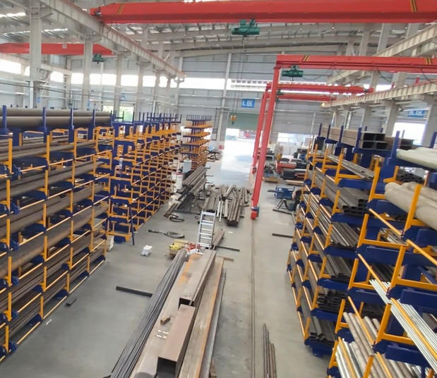 Telescopic Cantilever Racking Shelves Metal Long Material Storage Solution