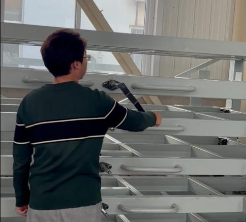 Hand-cranked steel plate shelves