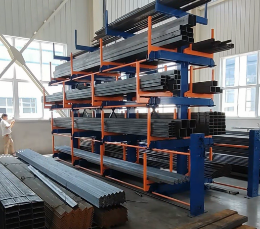 Heavy weight capacity cantilever racking
