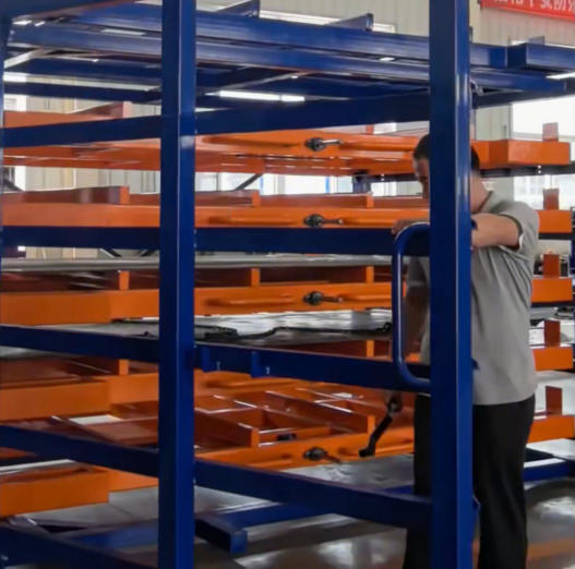 Metal plate storage rack for laser cutting