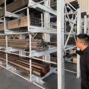Cantilevered pipe racking