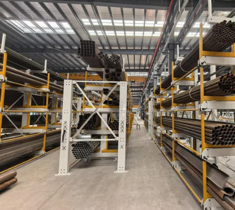 Versatile Telescopic Cantilever Shelves