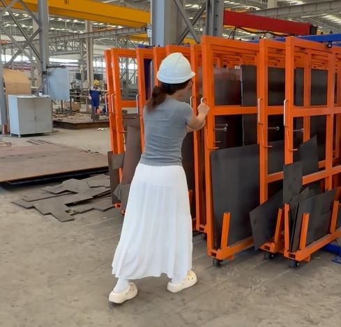 Mobile Industrial Storage System with Wheels for CNC Workshop